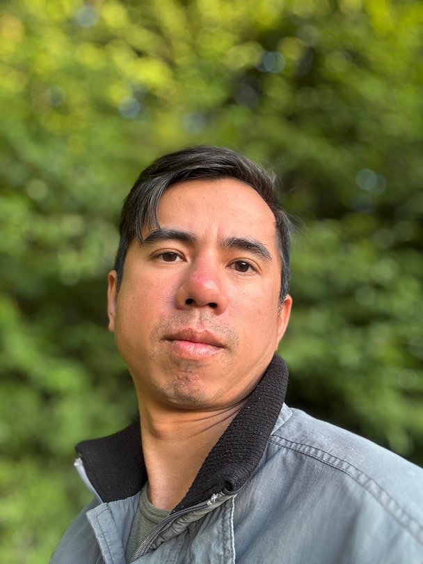 Portrait photo of director Viet Vu